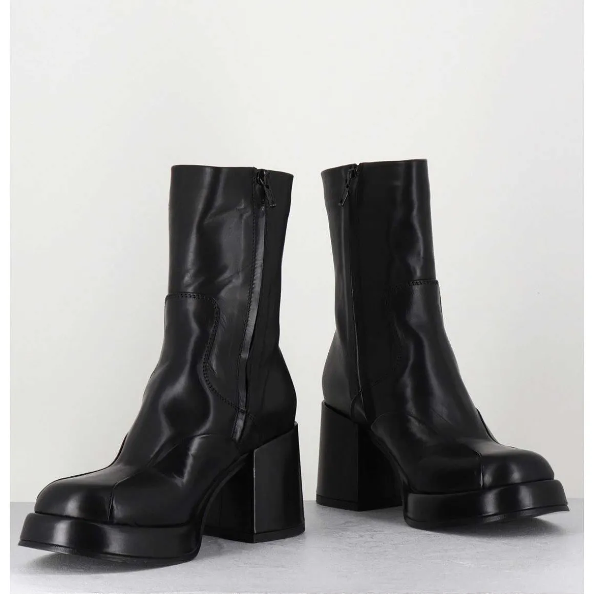 Boots 70S En Cuir Noir - Archi Nero
