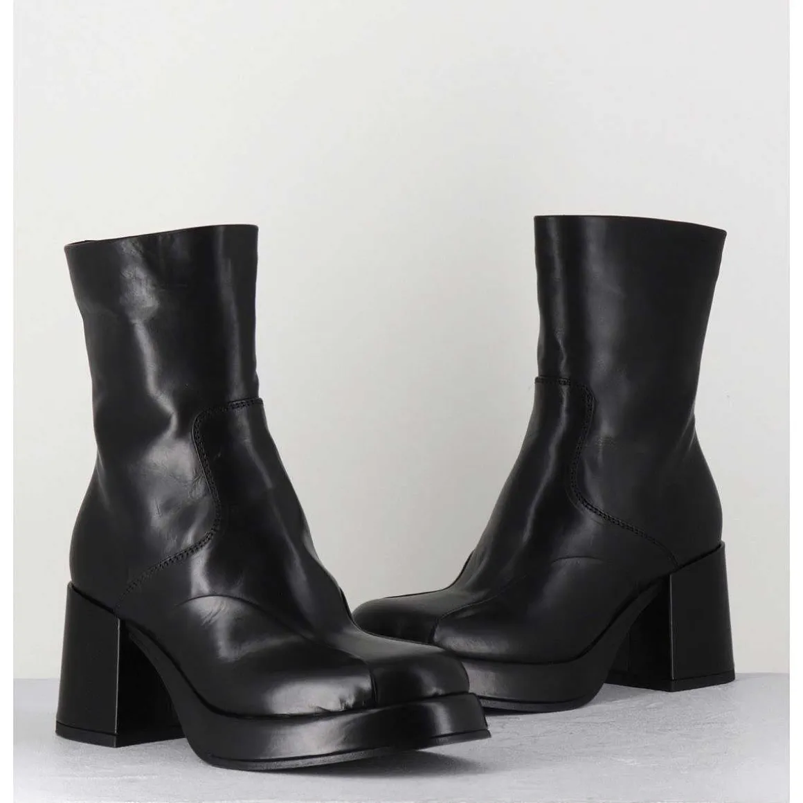 Boots 70S En Cuir Noir - Archi Nero