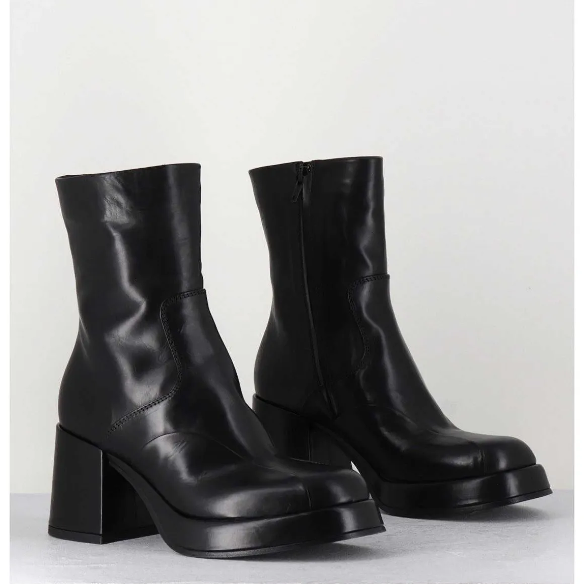 Boots 70S En Cuir Noir - Archi Nero