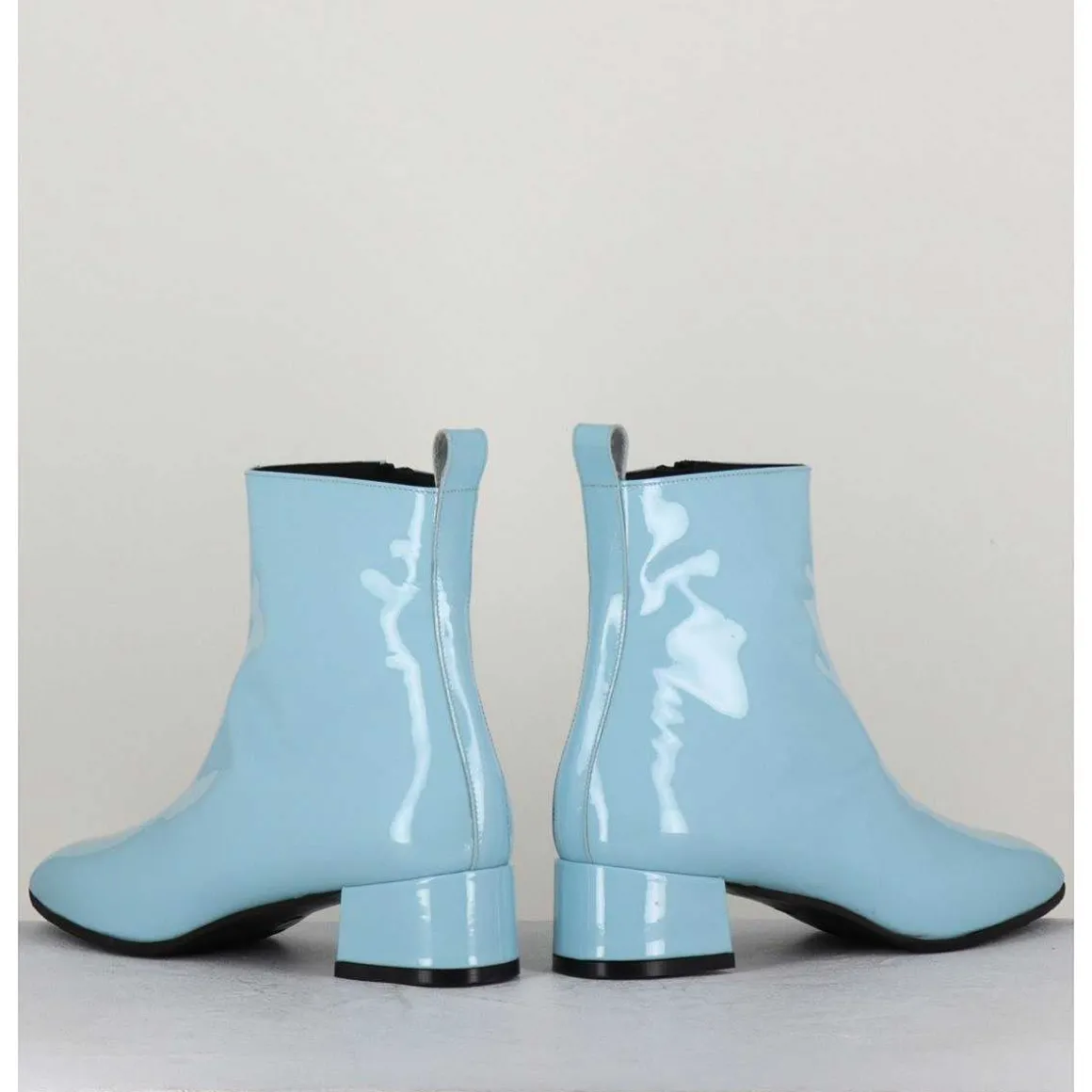 Boots 60S En Cuir Vernis Bleu - Jane Vernice Faeda