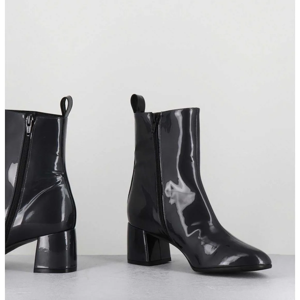 Boots 60S En Cuir Vernis Gris Anthracite - Samui2 Galassia Grigio
