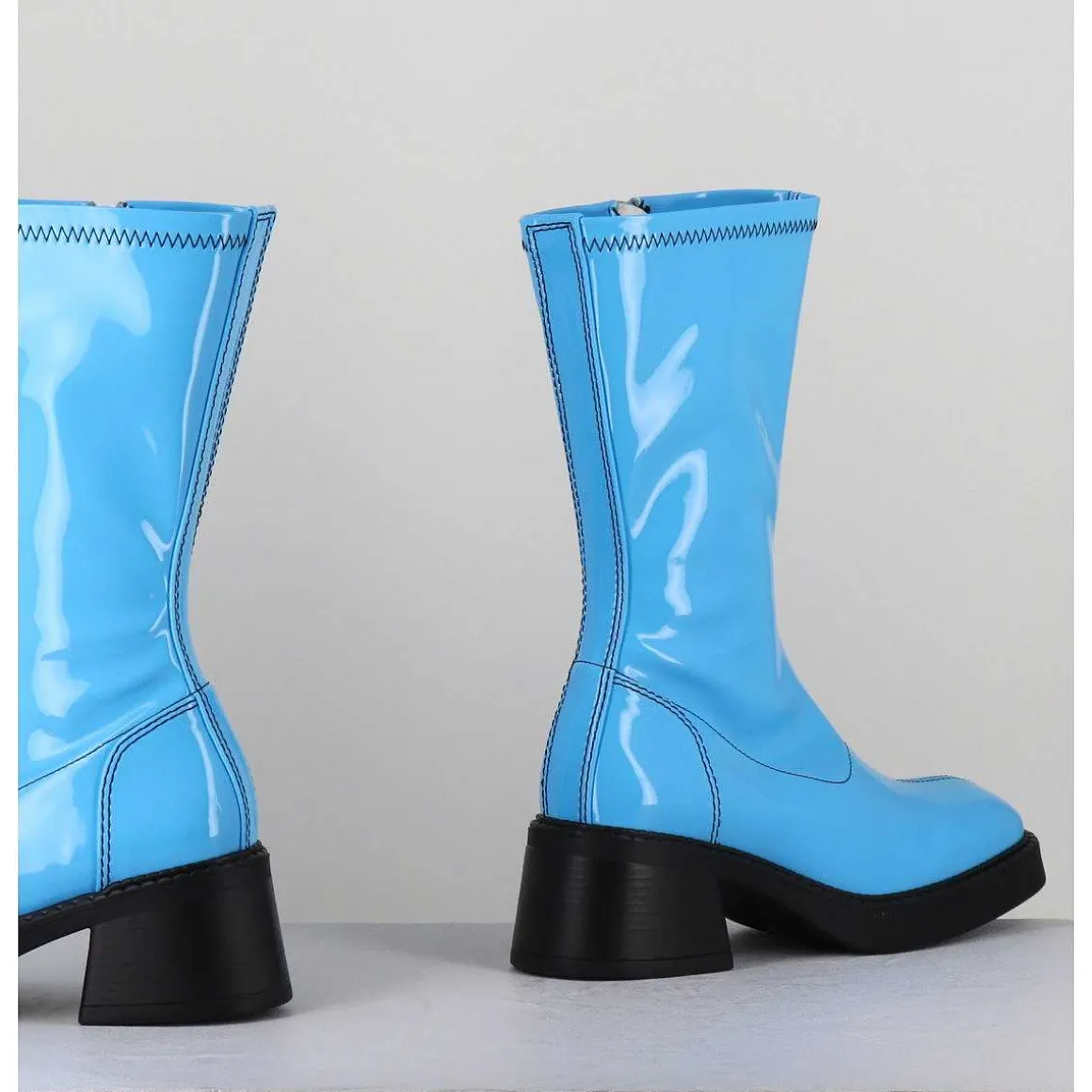 Boots Vinyle Stretch Bleu Ciel - Vero Blue Boots