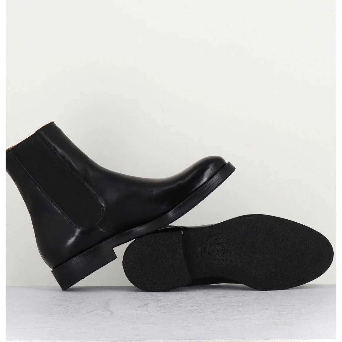 Bottines Plates En Cuir Noir A Elastiques - Camil 70017 Black