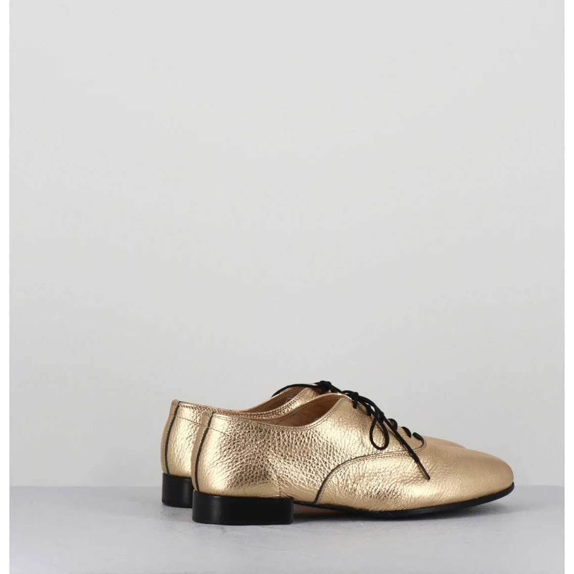 Derbies Minimalistes En Cuir Dore - Stja Cow Platino
