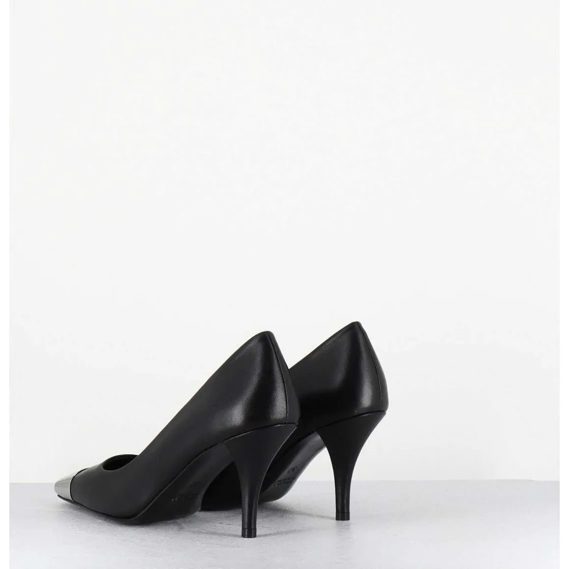 Escarpins En Cuir Noir Talon Fin Bout Argent - Kecha1 Nappa Nera