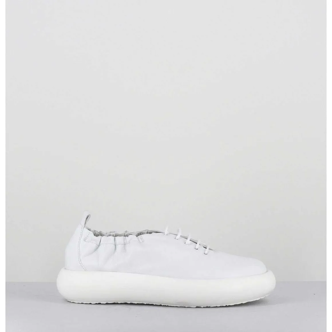 Lace-Up Donut Shoe Cuir Blanc - 1C6856D Travel White