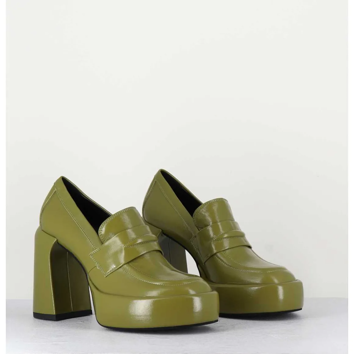 Mocassins A Plateforme En Cuir Vert Kaki - E3301 Erba