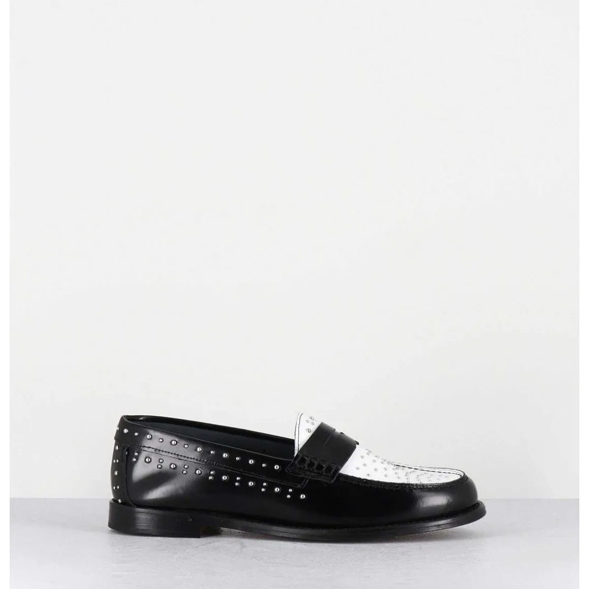 Mocassins Bi-Colores Noir & Blanc Cloutes - Ilay Abra Nero Bianco