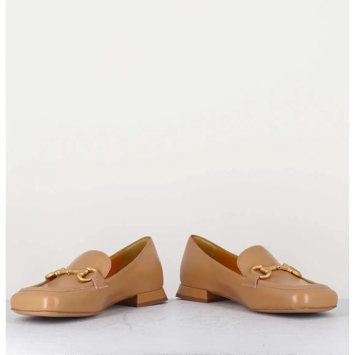 Mocassins En Cuir Beige & Mors Dore - Q155 Cotton Nocciola