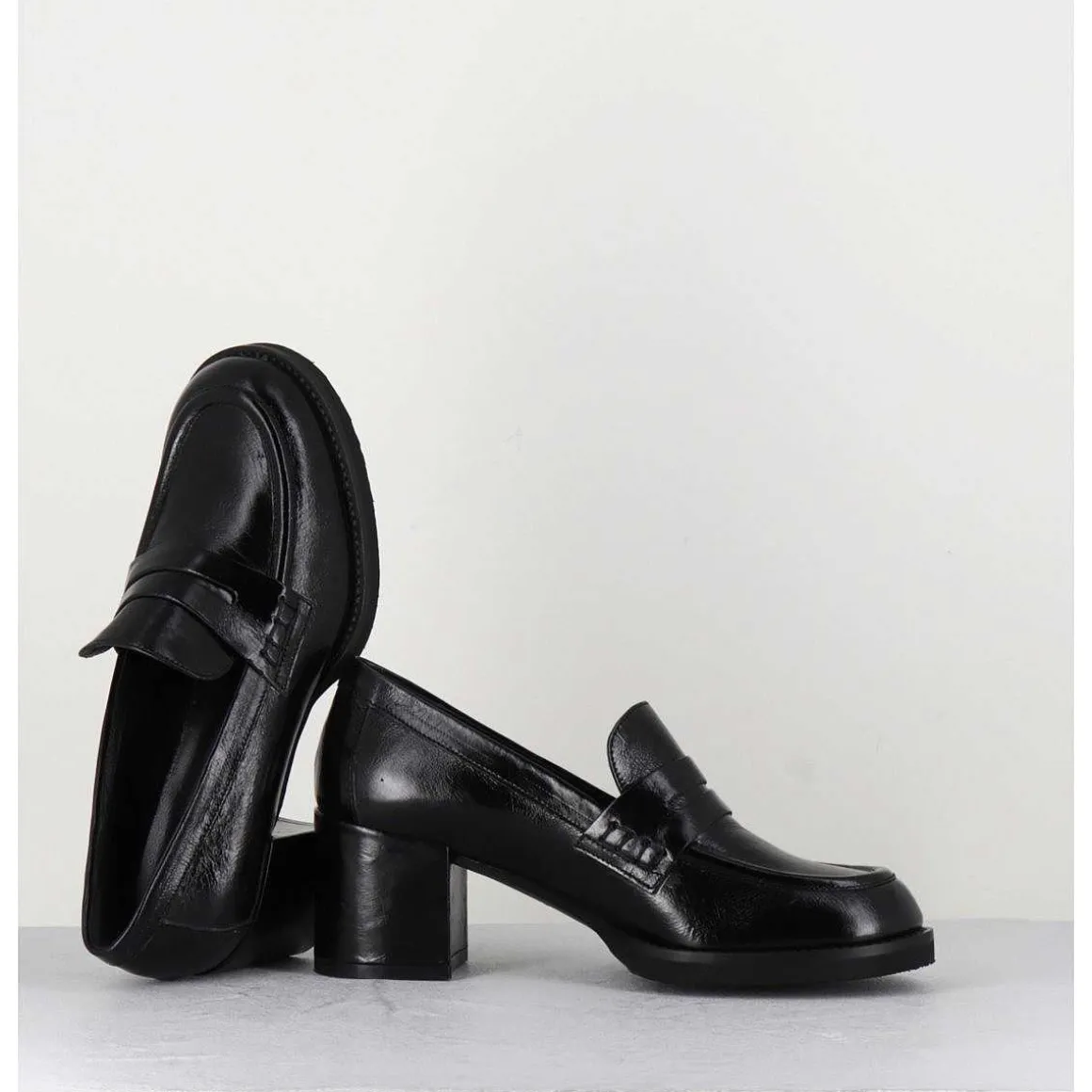 Mocassins En Cuir Brillant Noir - Ah500 Black