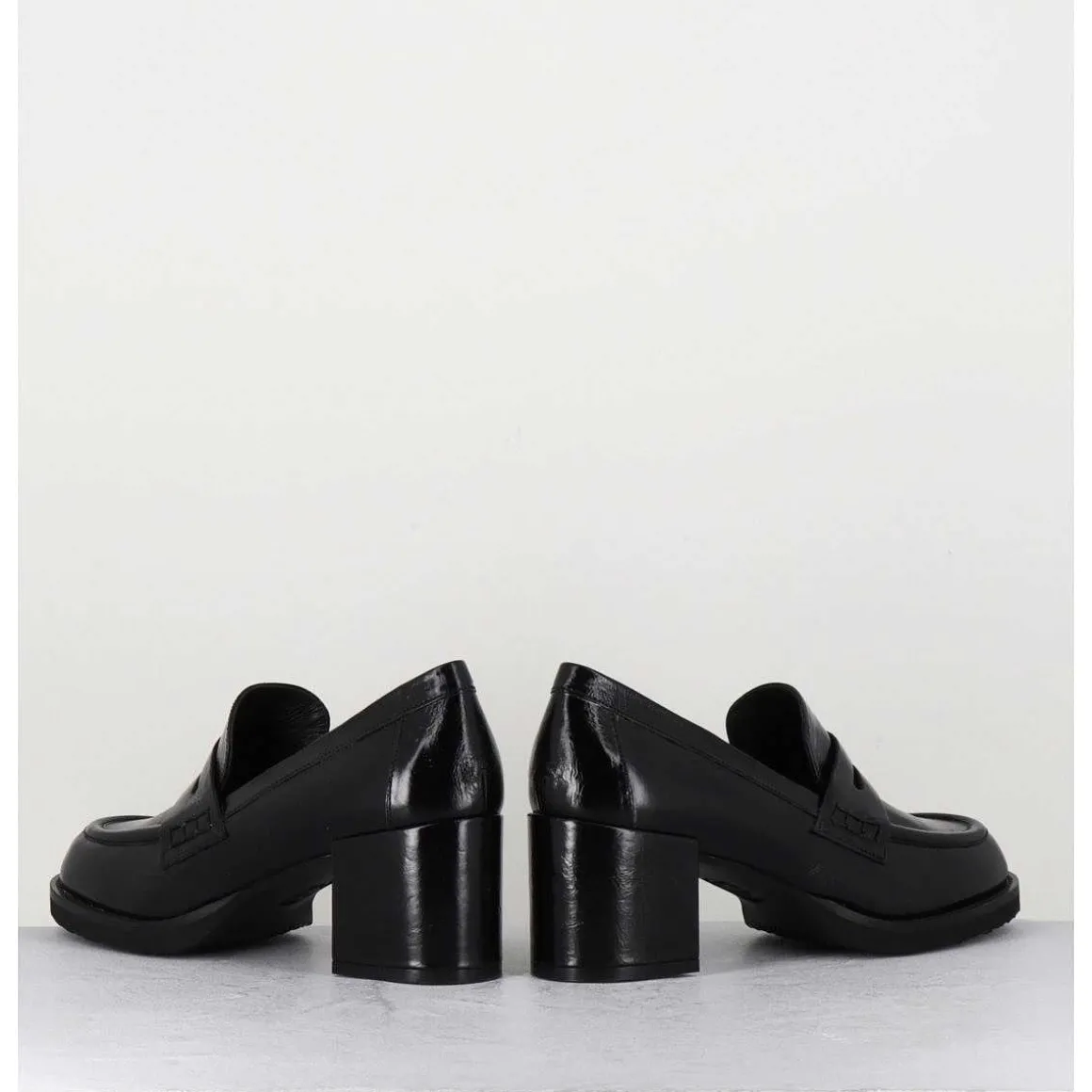 Mocassins En Cuir Brillant Noir - Ah500 Black