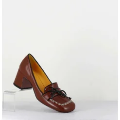 Mocassins En Cuir Lisse Marron A Pompon - R233M Mousse Cuoio