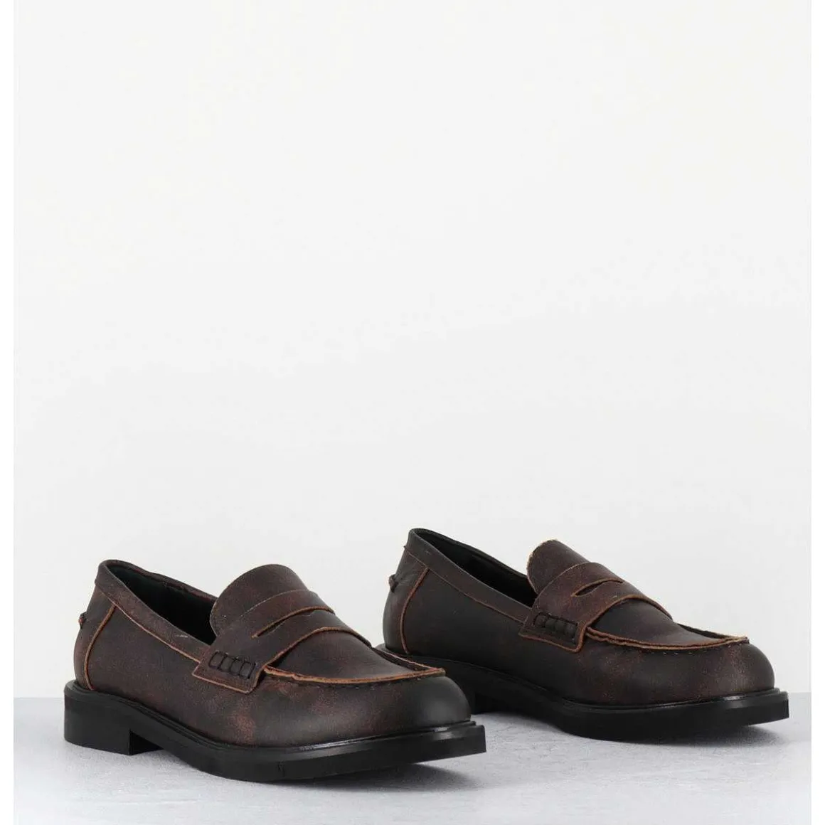 Mocassins Plats A Bout Rond En Cuir Cuir Effet Vintage Marron - Chino Soul Meringa