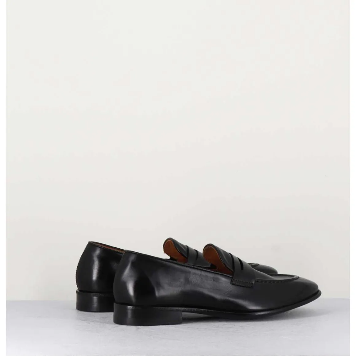 Mocassins Plats En Cuir Souple Noir- Dunia 80013 Black