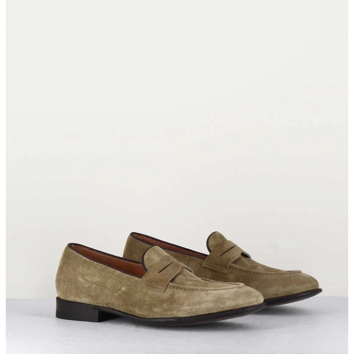 Mocassins Plats En Daim Taupe - Dunia 80013 Tabacco