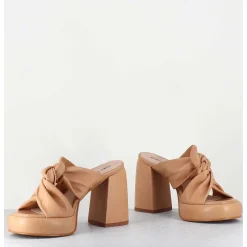 Mules A Plateforme En Cuir Souple Beige - Auri Cloe Biscotto