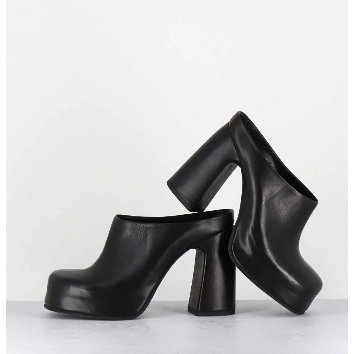 Mules A Plateforme Recouverte Talon Haut En Cuir Noir - Vatik Fular Nero