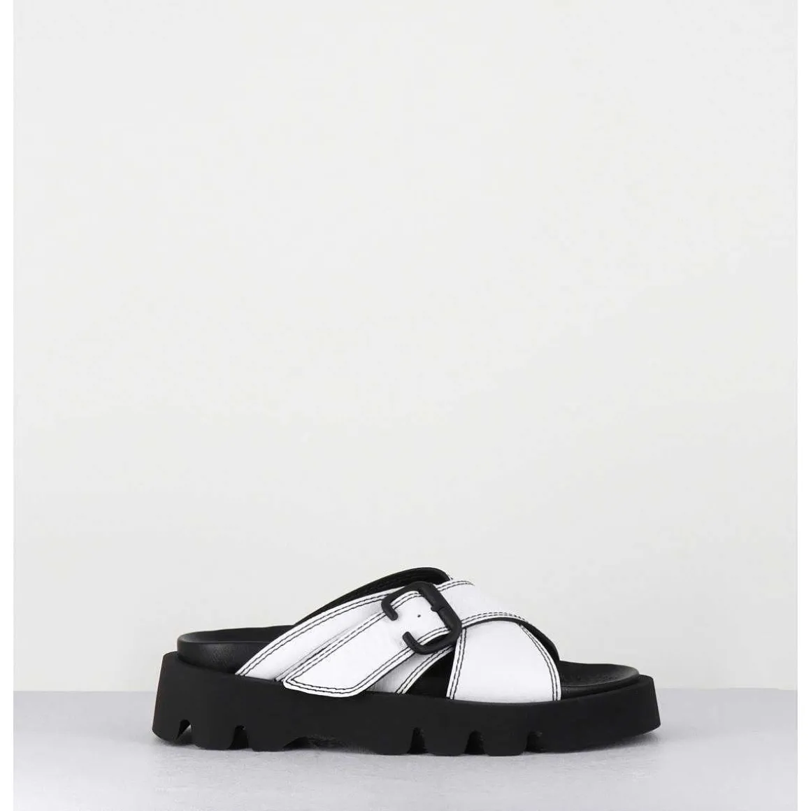 Mules En Cuir Blanc Semelle Crantee - Lacey White Sandals