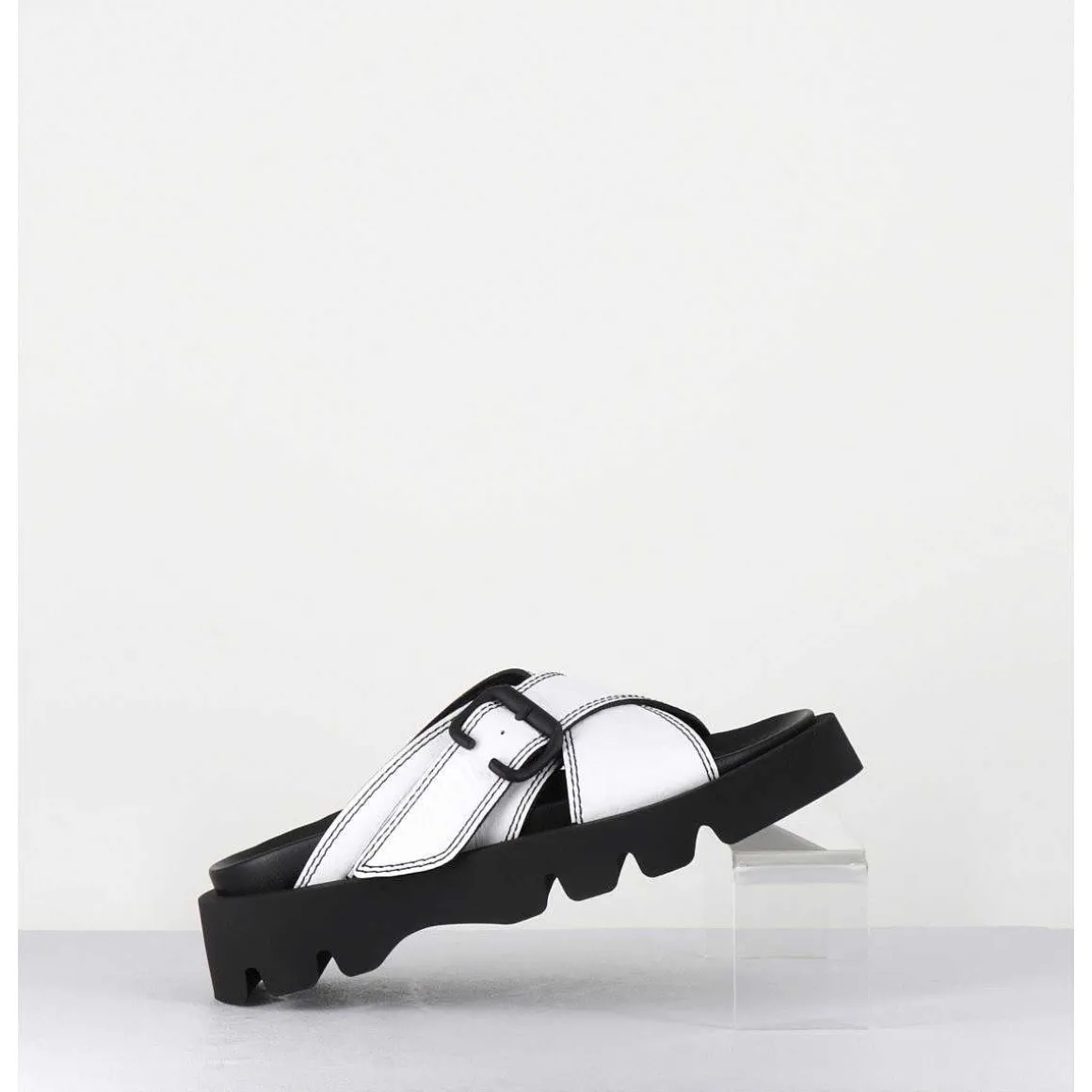Mules En Cuir Blanc Semelle Crantee - Lacey White Sandals