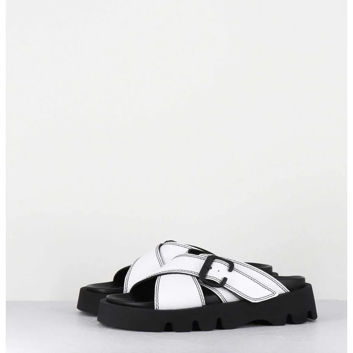Mules En Cuir Blanc Semelle Crantee - Lacey White Sandals