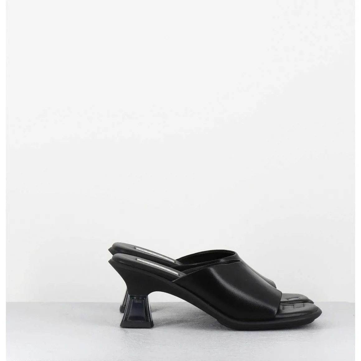 Mules En Cuir Noir Talon Plexi - Synthia Black Sandals