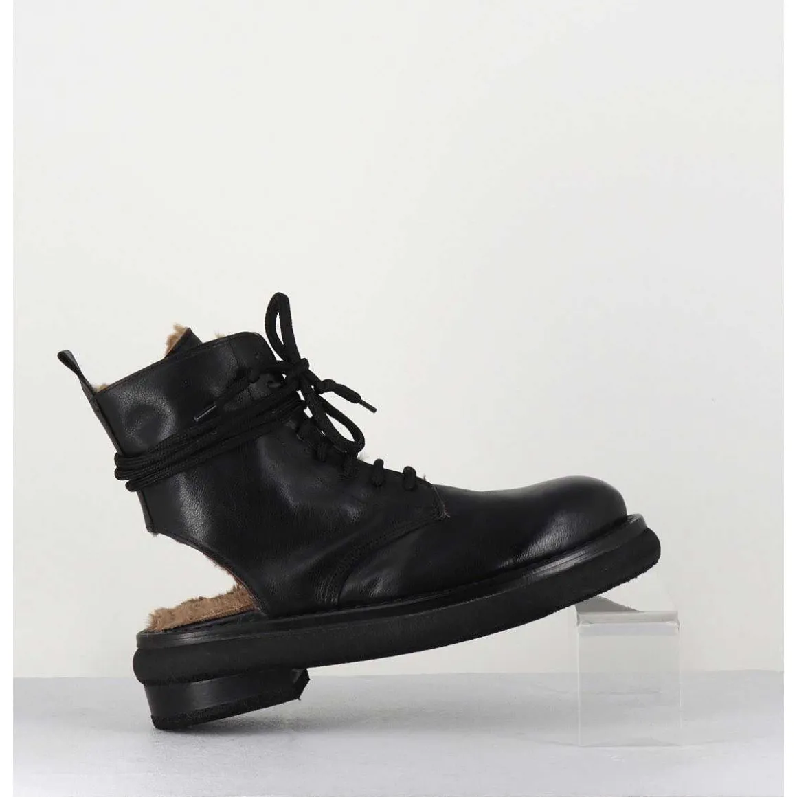 Rangers Fourrees En Cuir Noir - Hug12 Nero