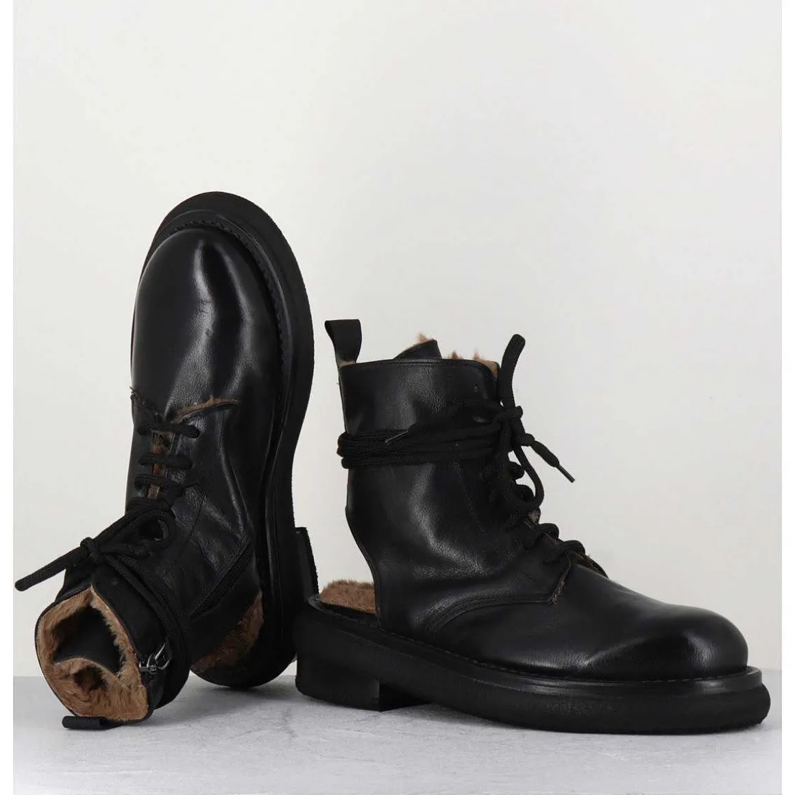 Rangers Fourrees En Cuir Noir - Hug12 Nero