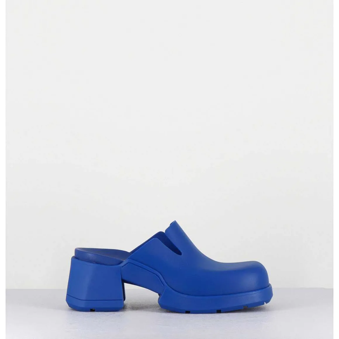 90S Blue Rubber Clogs - Blissa Blue Mules