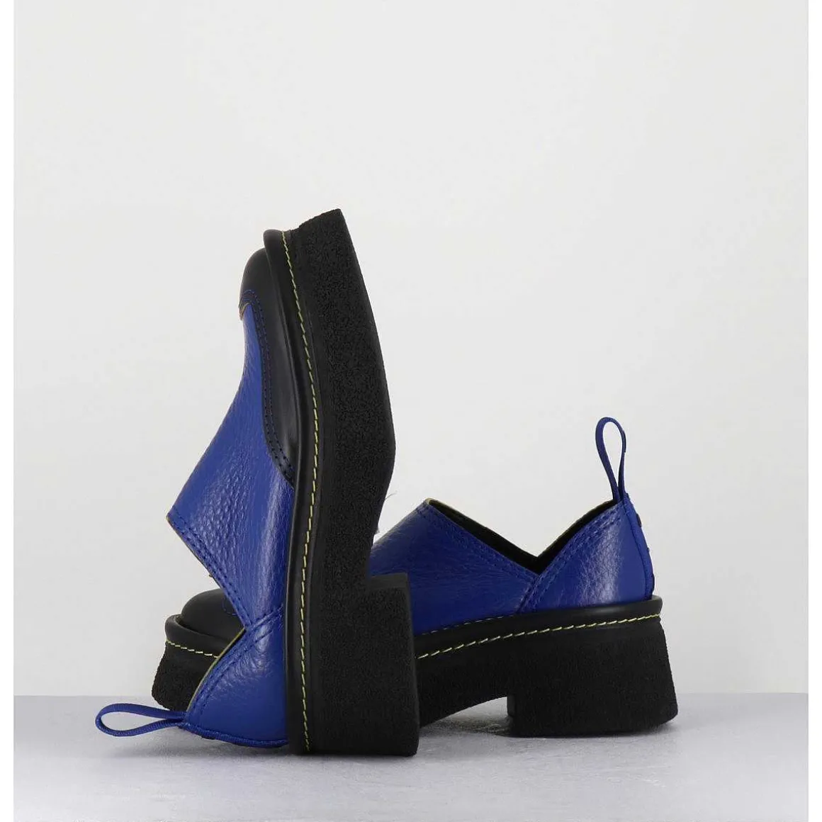 Sabots Chunky Cuir Graine Bleu Electrique - Mercedes Blue Mules