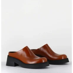 Sabots En Cuir Lisse Marron - Odile Brown Mules