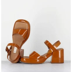 Sandales A Plateforme En Cuir Vernis Camel - Beverly Camel Sandals