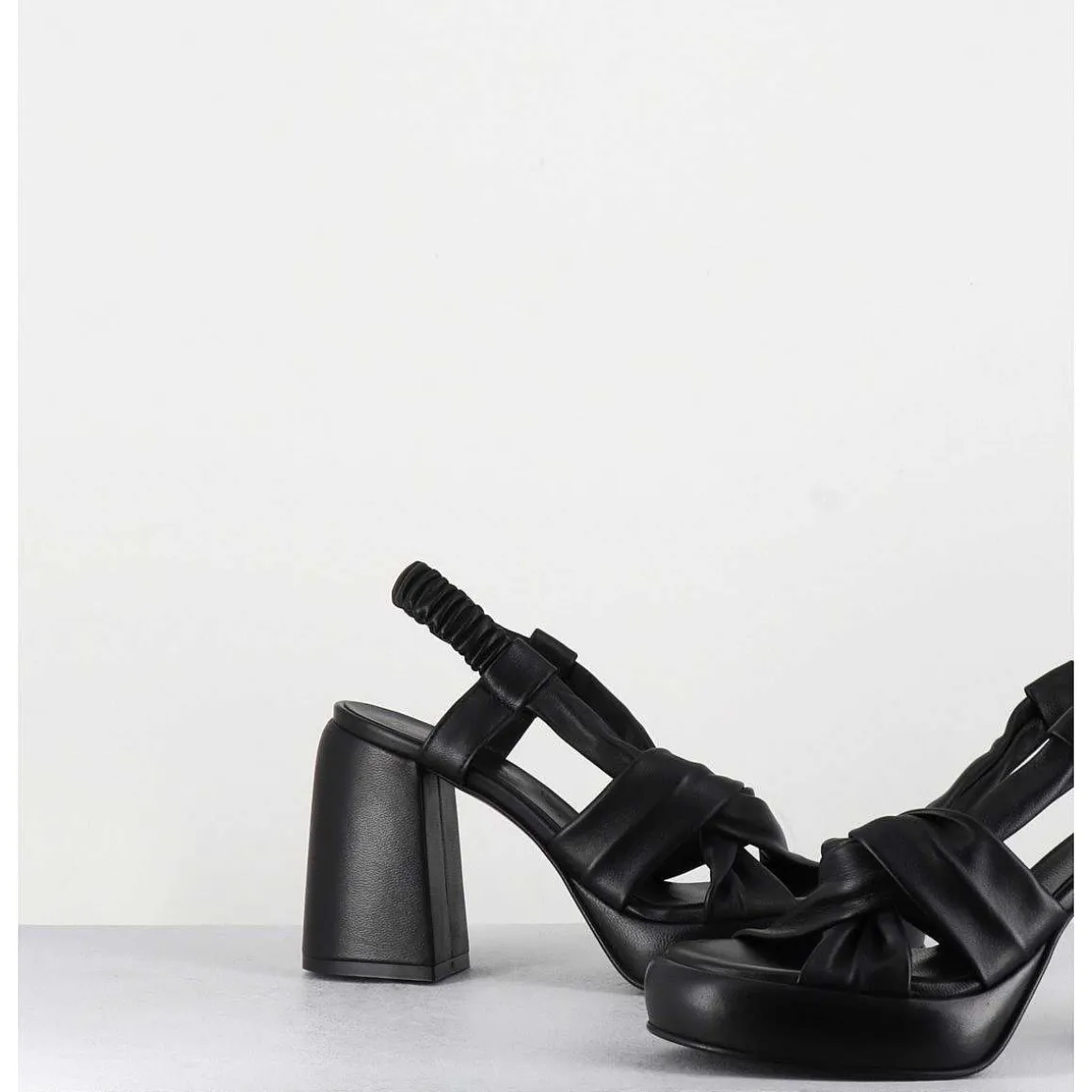 Sandales A Plateforme En Cuire Souple Noir - Aura Cloe Nero