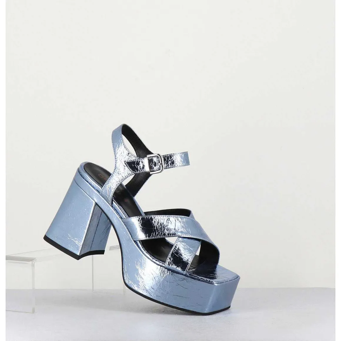 Sandales A Plateforme En Cuir Metallise Froisse Bleu Ciel - Amerou Lavanda