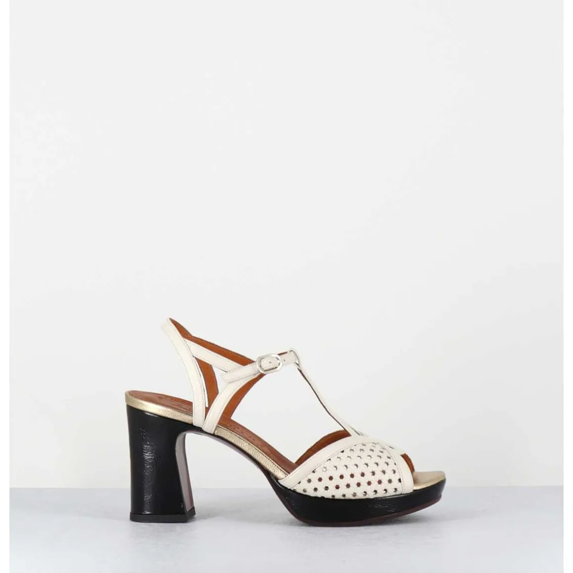 Sandales A Talon En Cuir Ajoure Creme & Vernis Noir- - Kegy Softy Leche