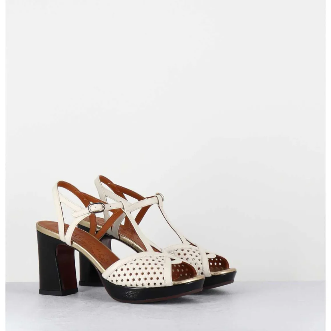 Sandales A Talon En Cuir Ajoure Creme & Vernis Noir- - Kegy Softy Leche