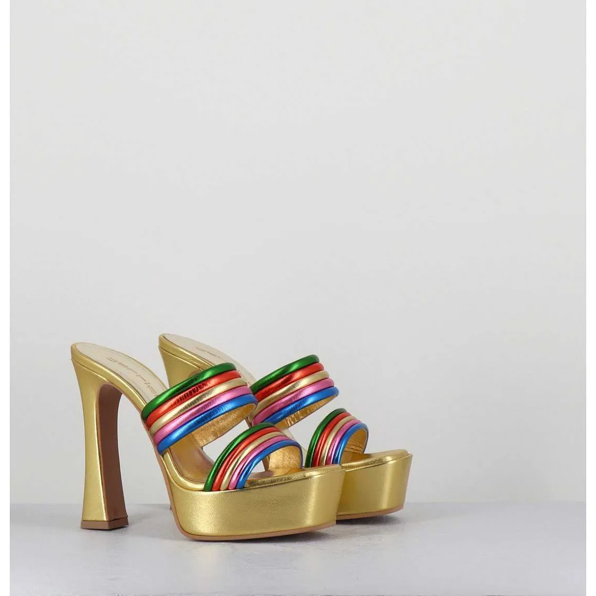 Sandales A Talon Haut & Plateforme En Cuir Metallise Dore - Dora Laminato Rainbow