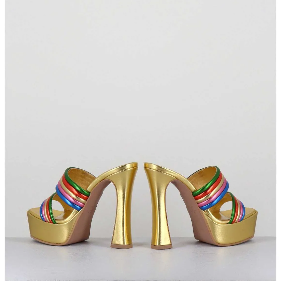 Sandales A Talon Haut & Plateforme En Cuir Metallise Dore - Dora Laminato Rainbow