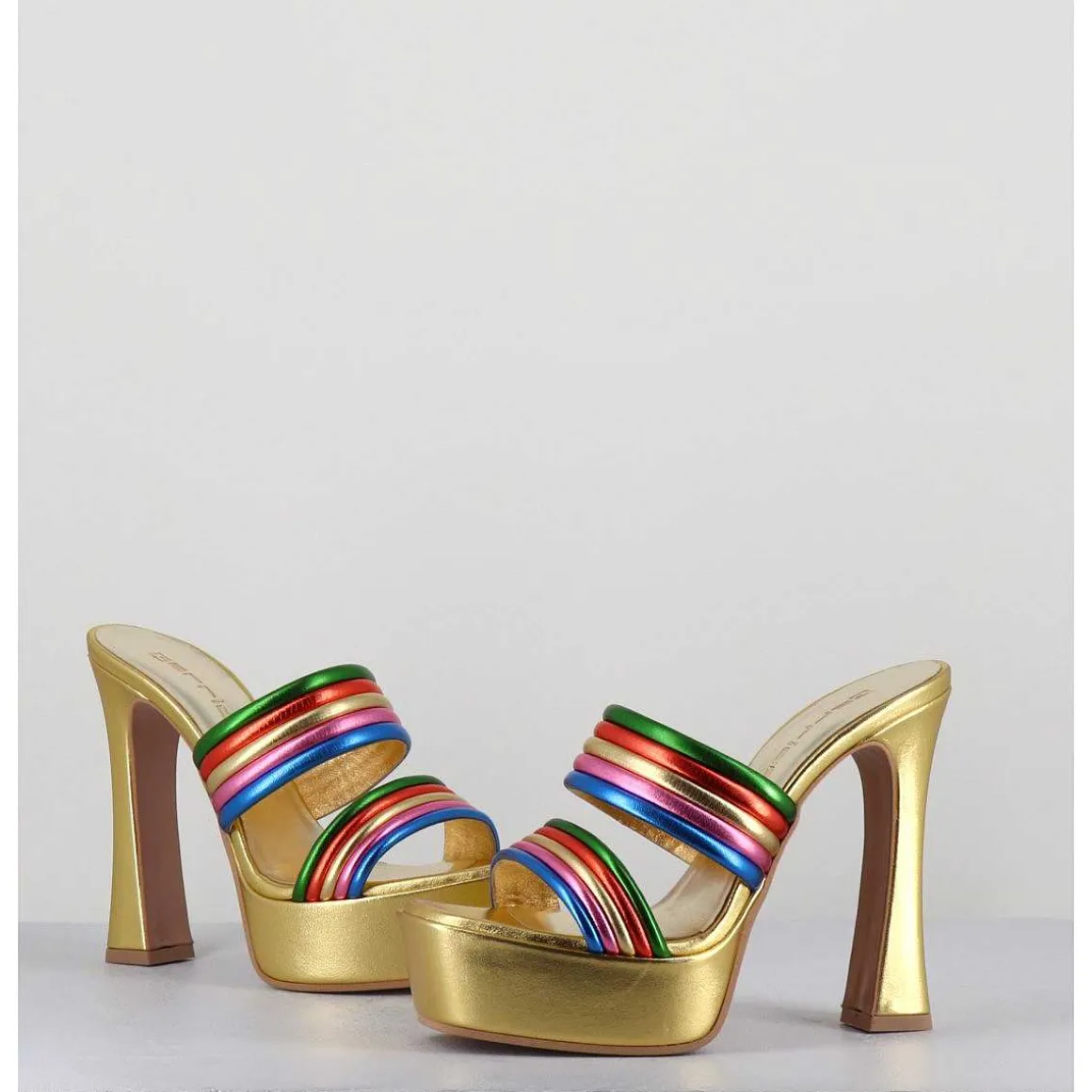 Sandales A Talon Haut & Plateforme En Cuir Metallise Dore - Dora Laminato Rainbow