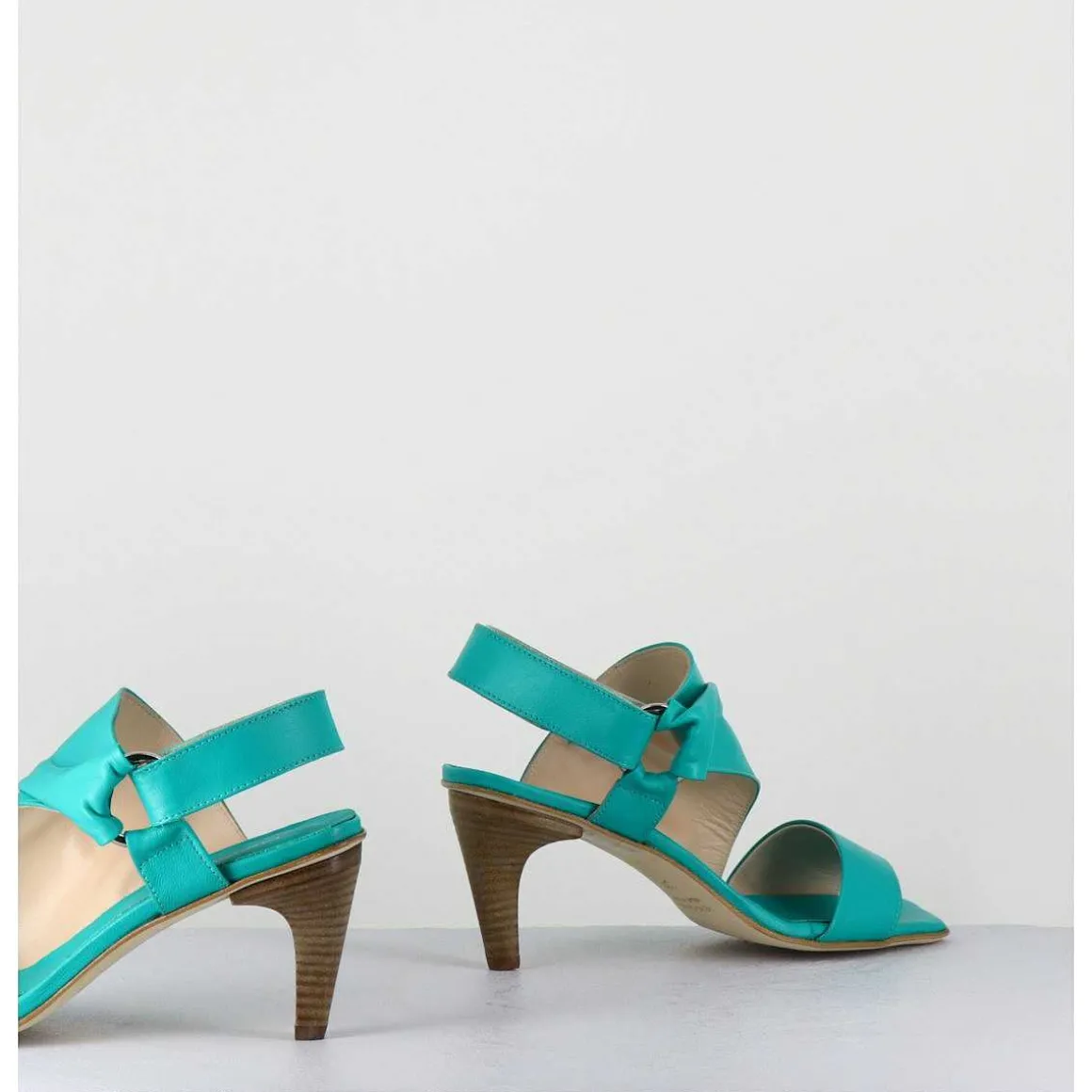 Sandales Asymetriques A Talon En Cuir Turquoise - Cati Shady Smeraldo