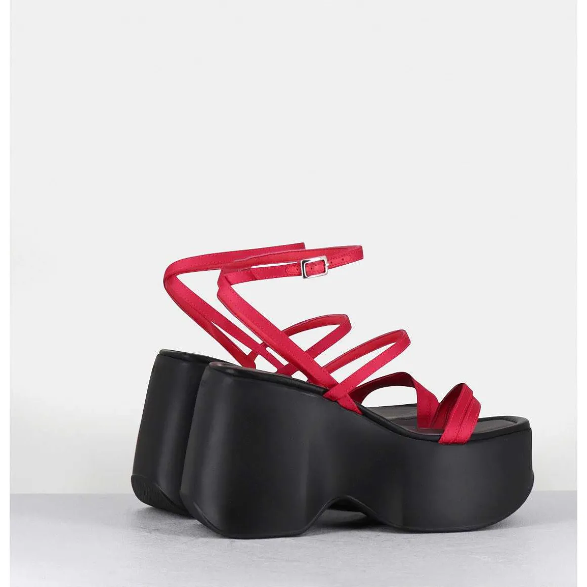 Sandales Compensees Cuir Noir & Satin Fuchsia - 1C6756D Travel Red