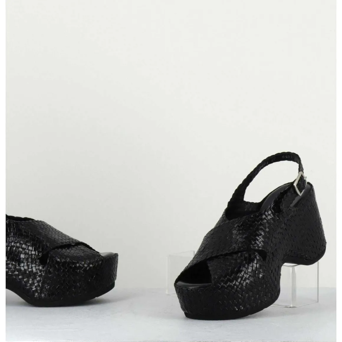 Sandales Compensees En Cuir Tresse Noir - Como23 Black