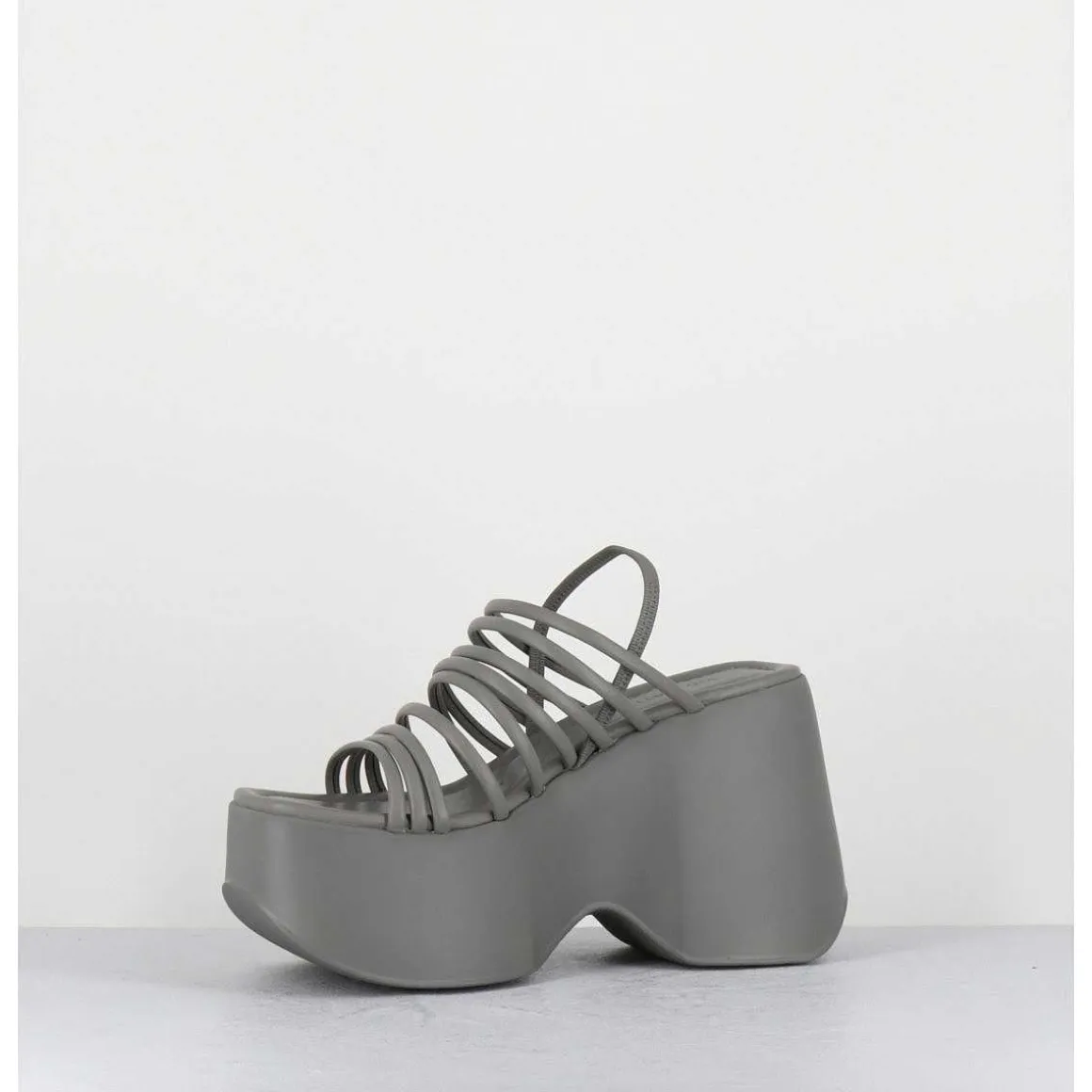 Sandales Compensees Multi-Brides En Cuir Gris - 1C6758D Travel Light
