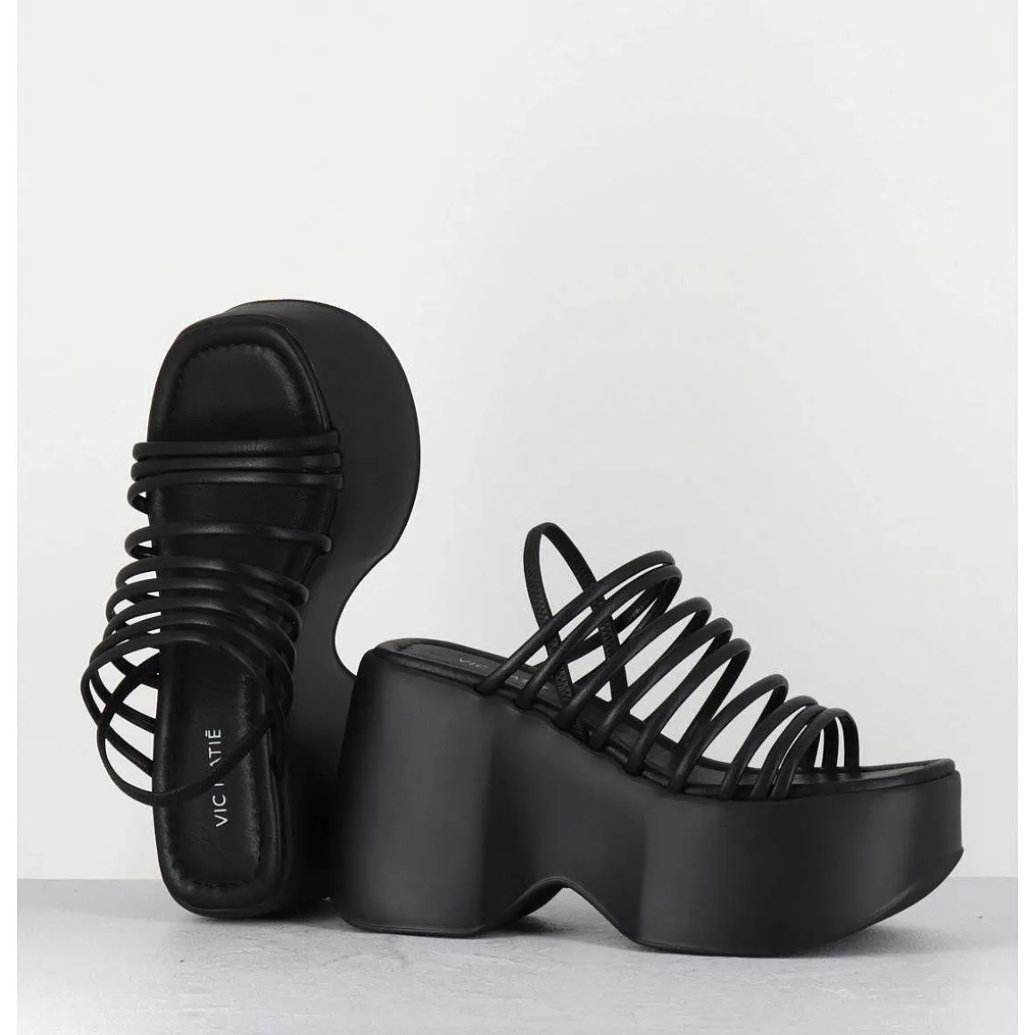 Sandales Compensees Multi-Brides En Cuir Noir - 1C6758D Travel Black