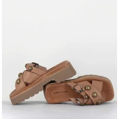 Sandales En Cuir Camel A Rivets Bronze - Vizu Legno