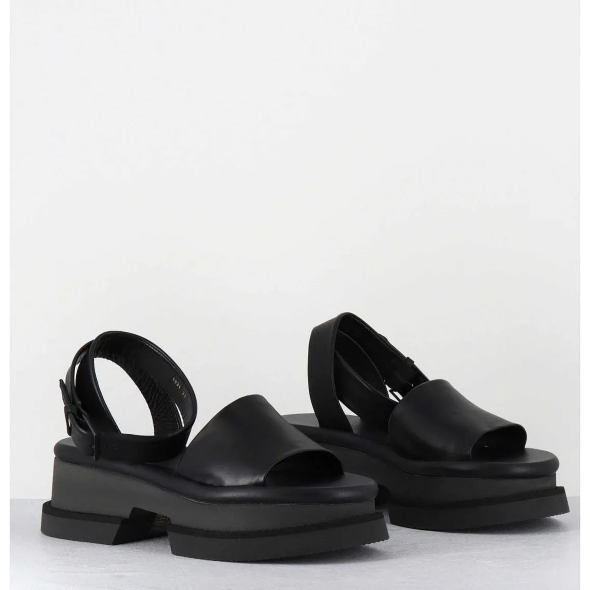 Sandales En Cuir Noir Semelle Bloc Legere - Filate Noir