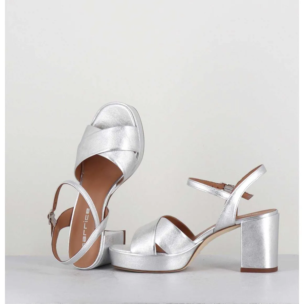 Sandales En Cuir Souple Metallise Argent - Julia23 Silver