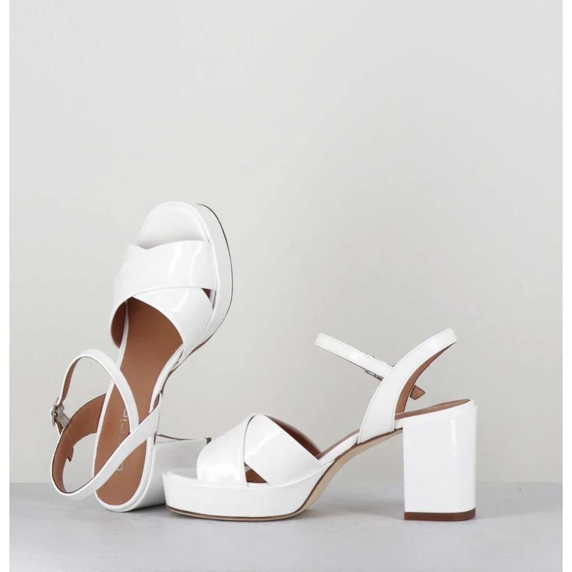 Sandales En Cuir Vernis Blanc - Julia23 Bianco