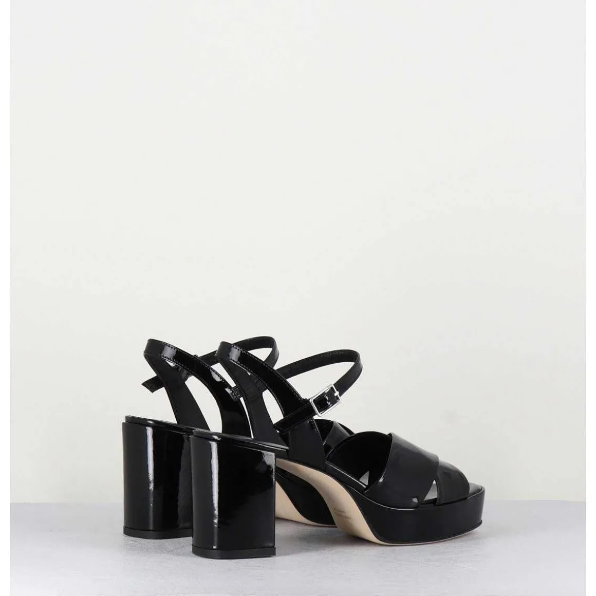 Sandales En Cuir Vernis Noir - Julia23 Nero