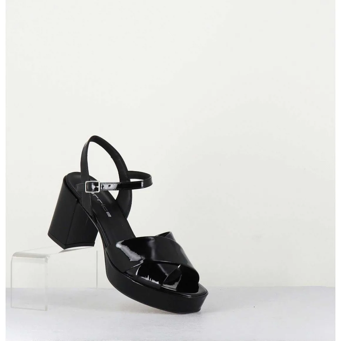 Sandales En Cuir Vernis Noir - Julia23 Nero