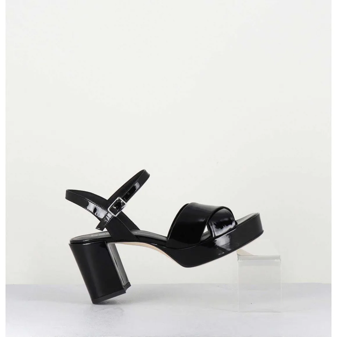 Sandales En Cuir Vernis Noir - Julia23 Nero